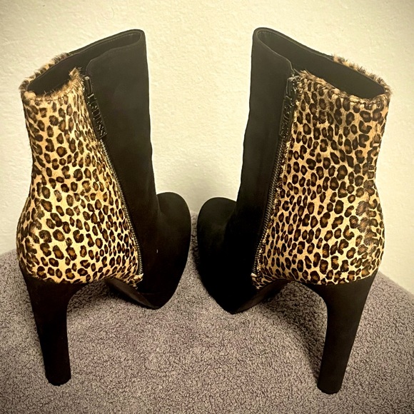 Women’s Guess Black Multi Fabric (leopard) High Heel Booties - Picture 6 of 10